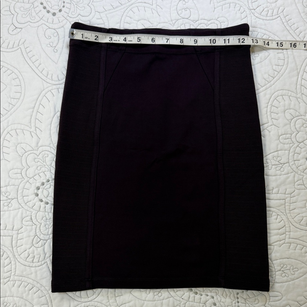 BCBGMaxAzria Purple Bandage Ribbed Pencil Skirt - Women’s XS - Picture 5 of 7